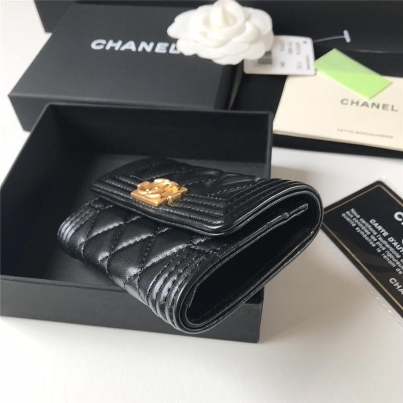 BOY Chanel CARD HOLDER Lambskin & Gold-Tone Metal Black High