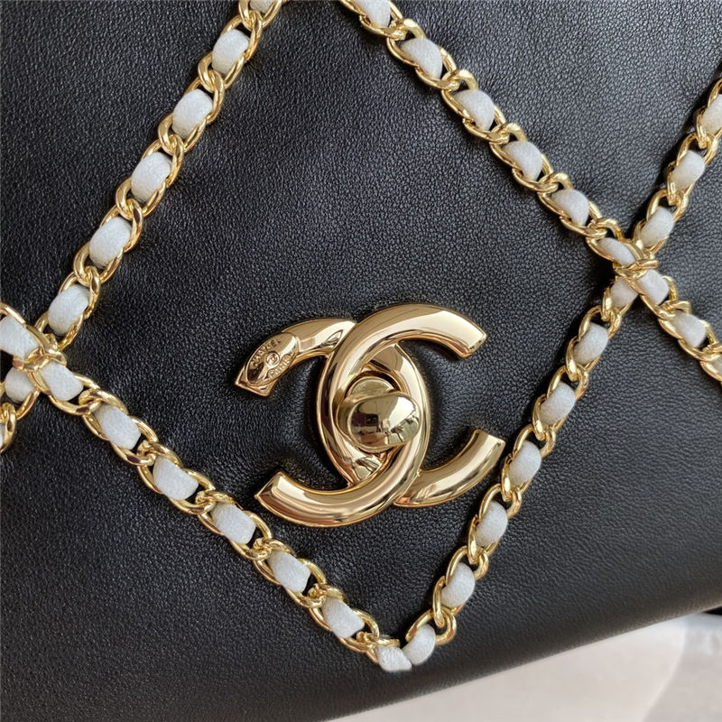 SMALL FLAP BAG Lambskin & Gold Metal High