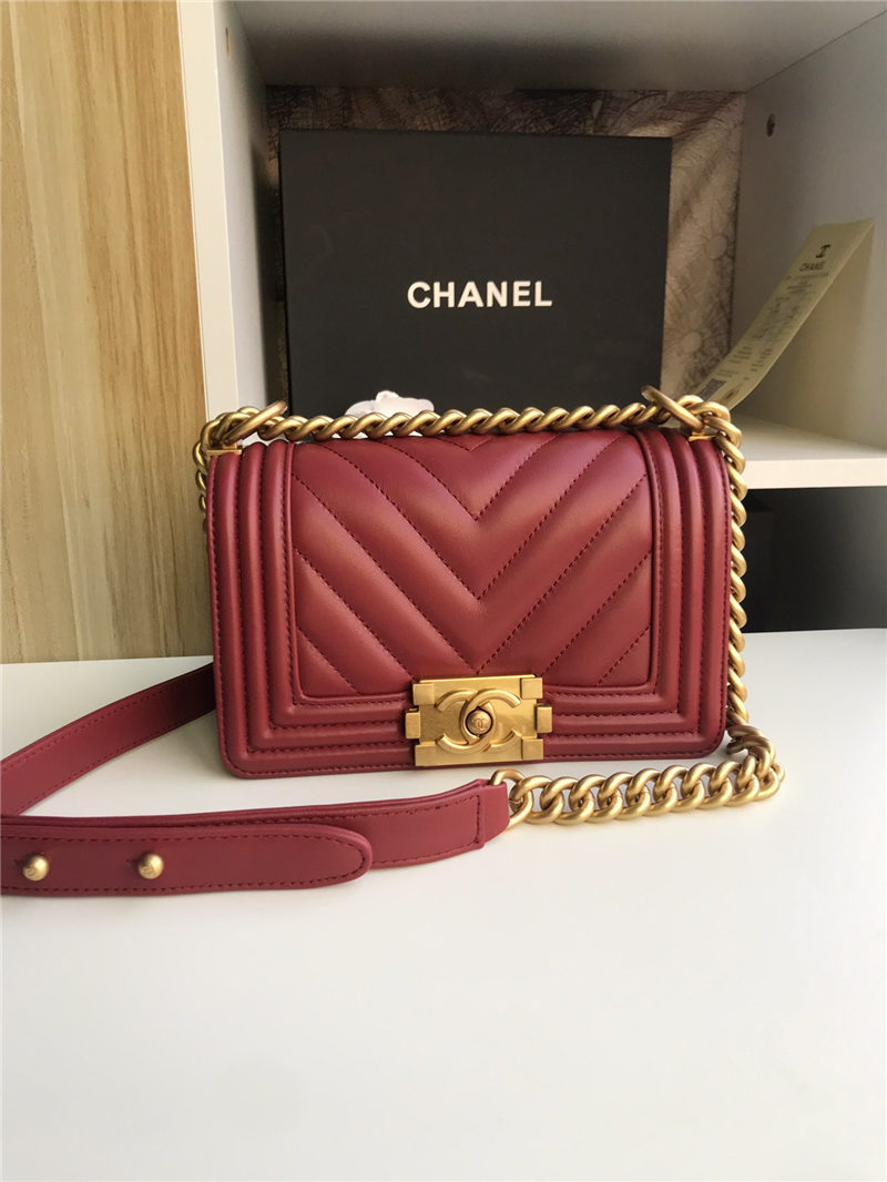 SMALL BOY Chanel HANDBAG Chevrons Pattern Lambskin Burgundy High