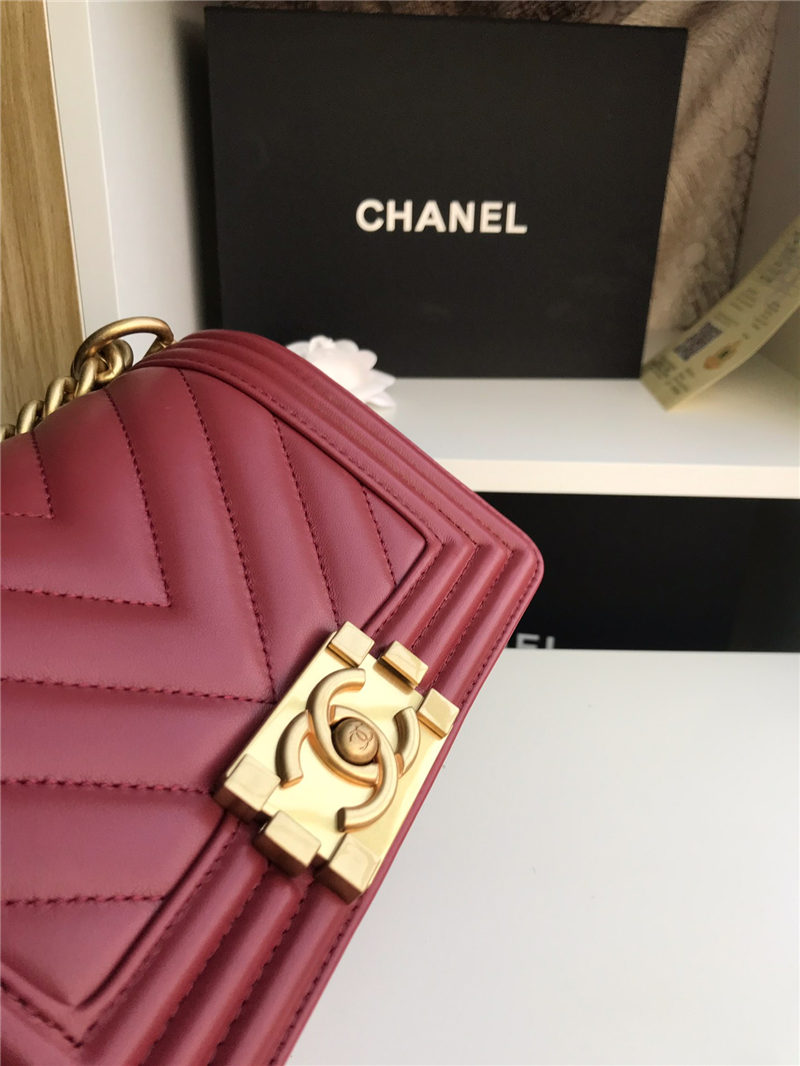 SMALL BOY Chanel HANDBAG Chevrons Pattern Lambskin Burgundy High