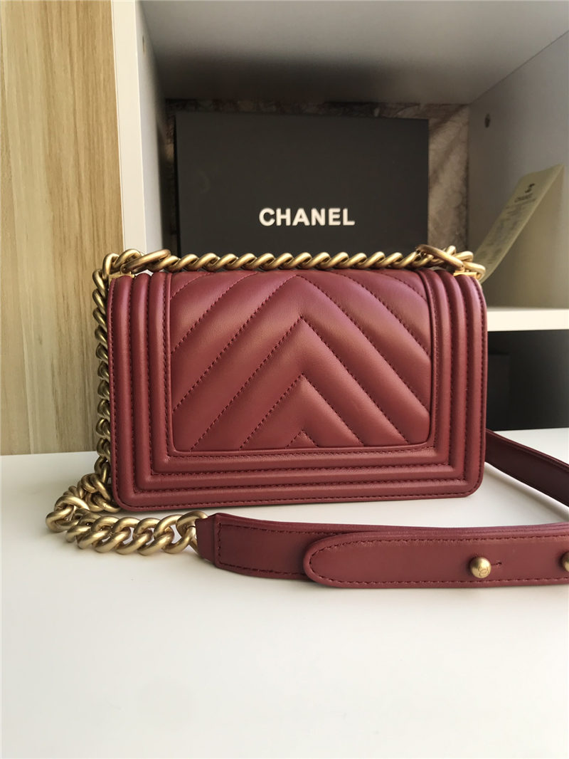 SMALL BOY Chanel HANDBAG Chevrons Pattern Lambskin Burgundy High