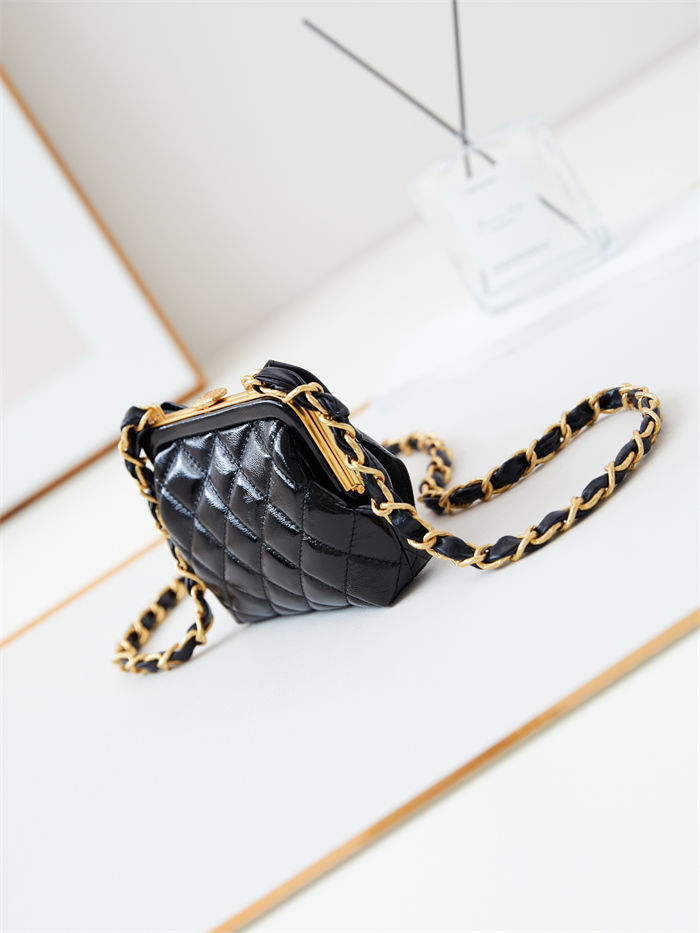 Chanel CLUTCH WITH CHAIN AP4028 Lambskin & Gold-Tone Metal Black A