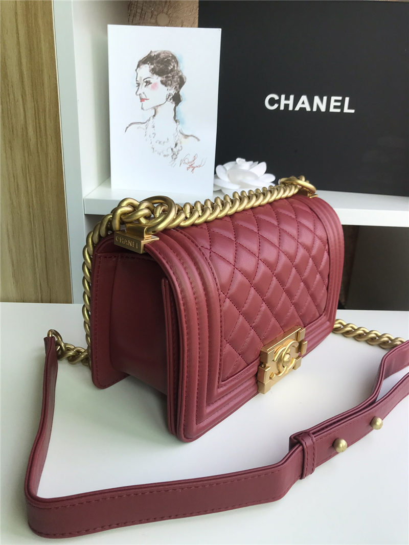 SMALL BOY Chanel HANDBAG Lambskin Burgundy High