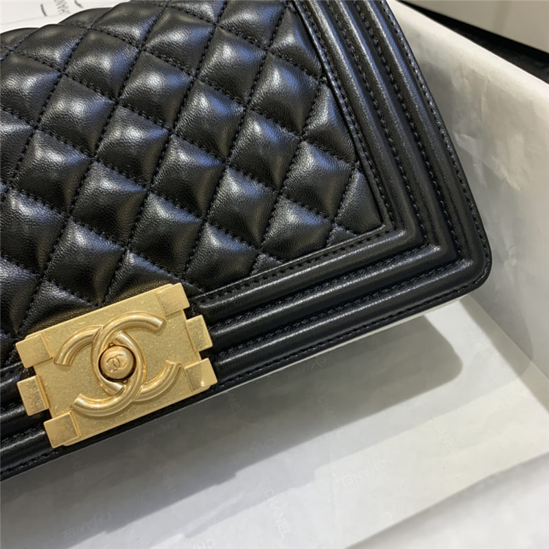 BOY Chanel HANDBAG Lambskin Gold Metal Black A