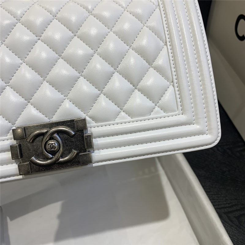 BOY Chanel HANDBAG Lambskin Silver Metal White A