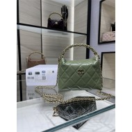 Chanel CLUTCH WITH CHAIN AP4189 Shiny Lambskin & Gold-Tone Metal Green High