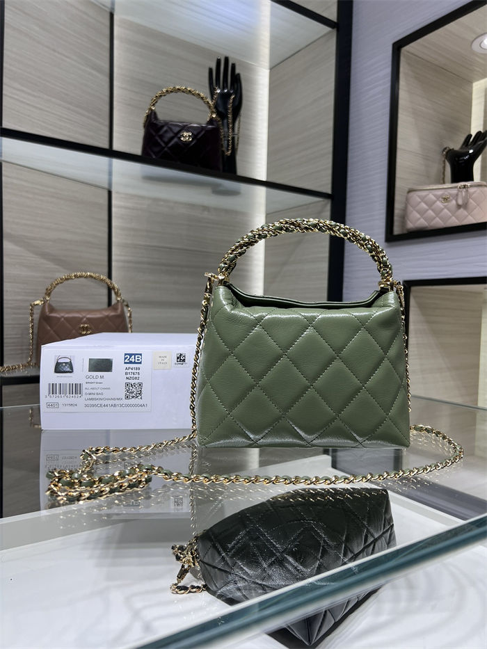 Chanel CLUTCH WITH CHAIN AP4189 Shiny Lambskin & Gold-Tone Metal Green High