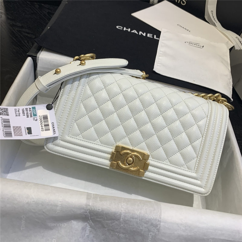 BOY Chanel HANDBAG Grained Calfskin & Gold Metal White A