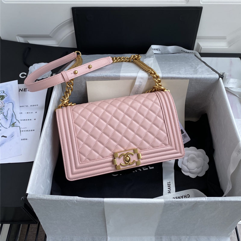 BOY Chanel HANDBAG Lambskin & Gold Metal Pink A