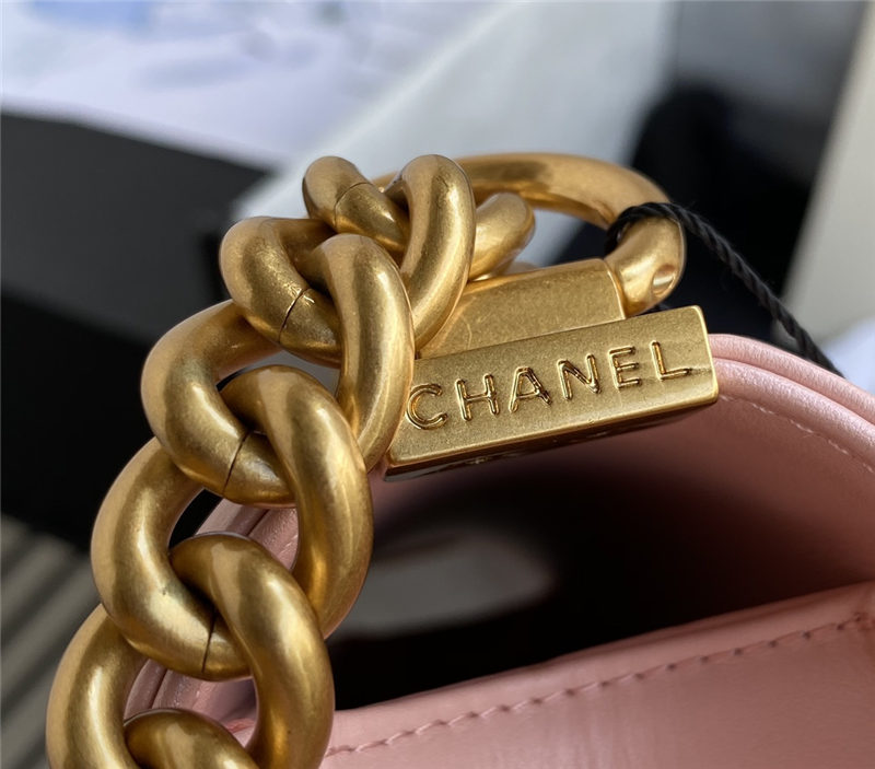 BOY Chanel HANDBAG Lambskin & Gold Metal Pink A