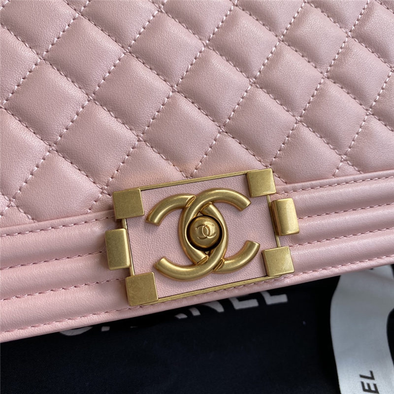 BOY Chanel HANDBAG Lambskin & Gold Metal Pink A