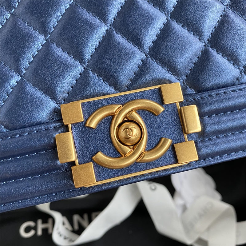 BOY Chanel HANDBAG Lambskin & Gold Metal Blue A