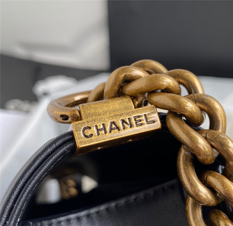 BOY Chanel HANDBAG Lambskin & Gold Metal Black A