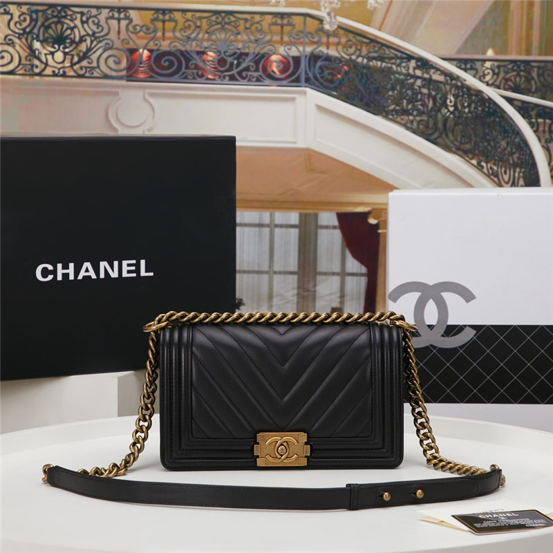 BOY Chanel HANDBAG Chevrons Pattern Lambskin Black B