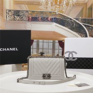 BOY Chanel HANDBAG Chevrons Pattern Grained Calfskin Grey B