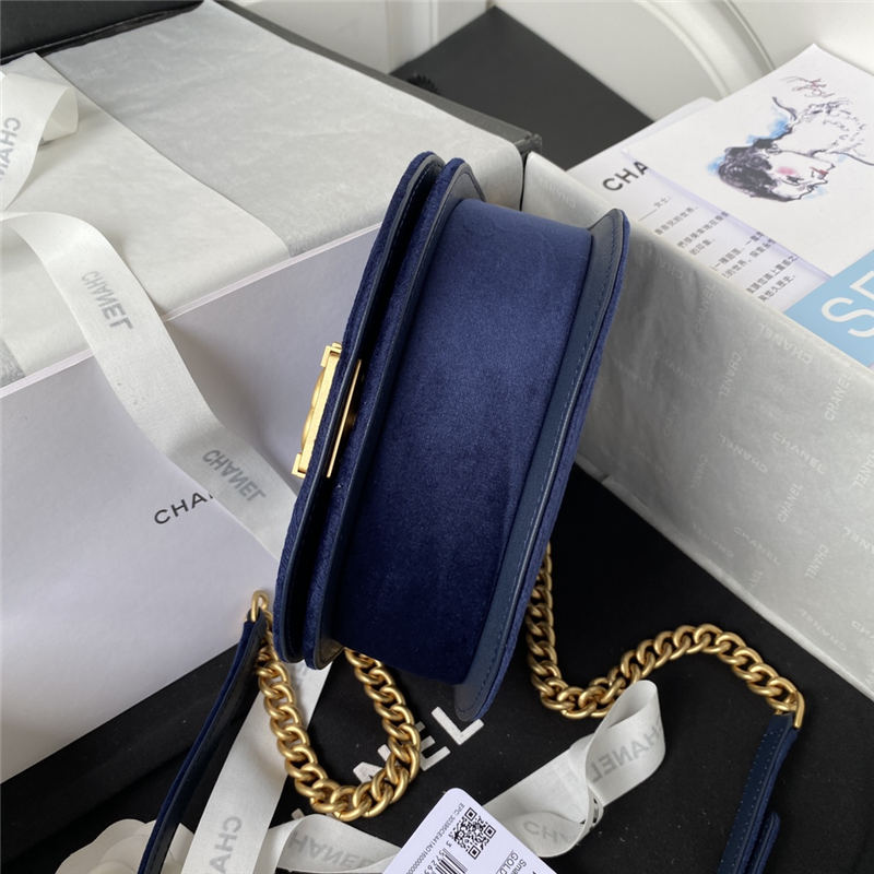 Chanel SMALL BOY Chanel MESSENGER BAG Velvet & Gold-Tone Metal AS3350 Navy A