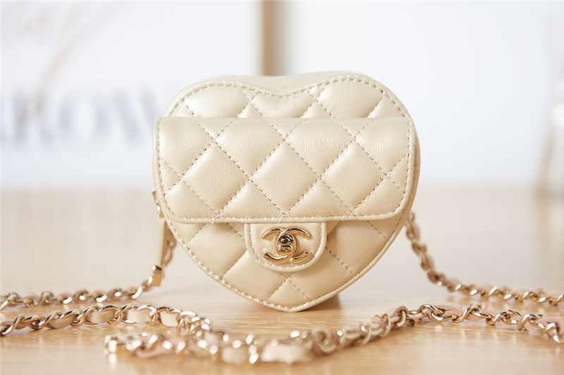 Chanel Mini HEART BAG Lambskin & Gold-Tone Metal AS2787 A