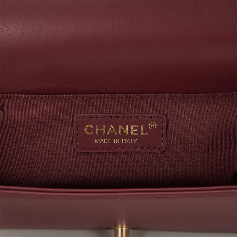 BOY Chanel HANDBAG Lambskin Burgundy B