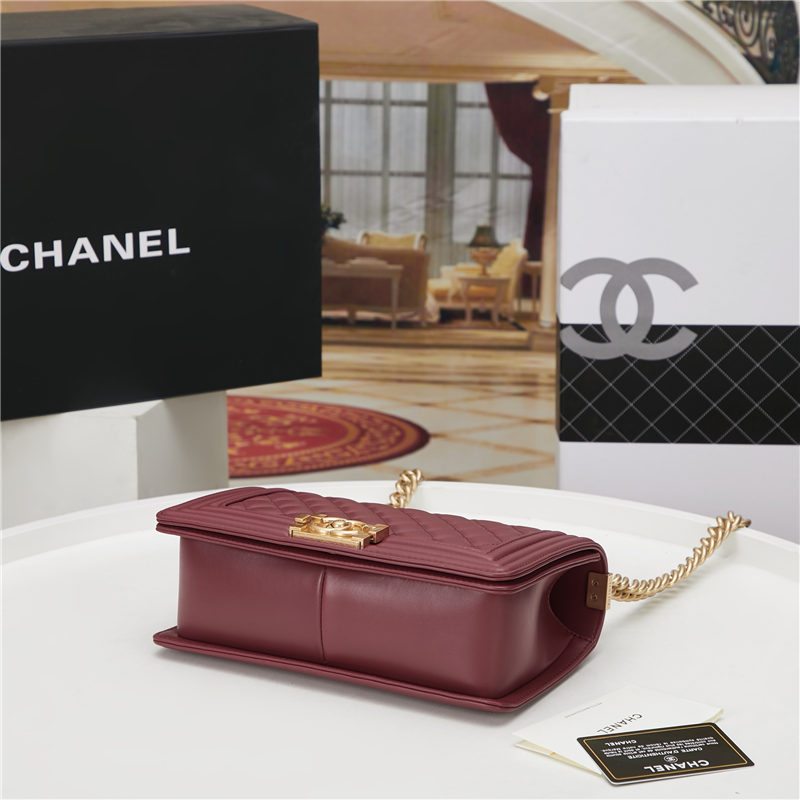 BOY Chanel HANDBAG Lambskin Burgundy B