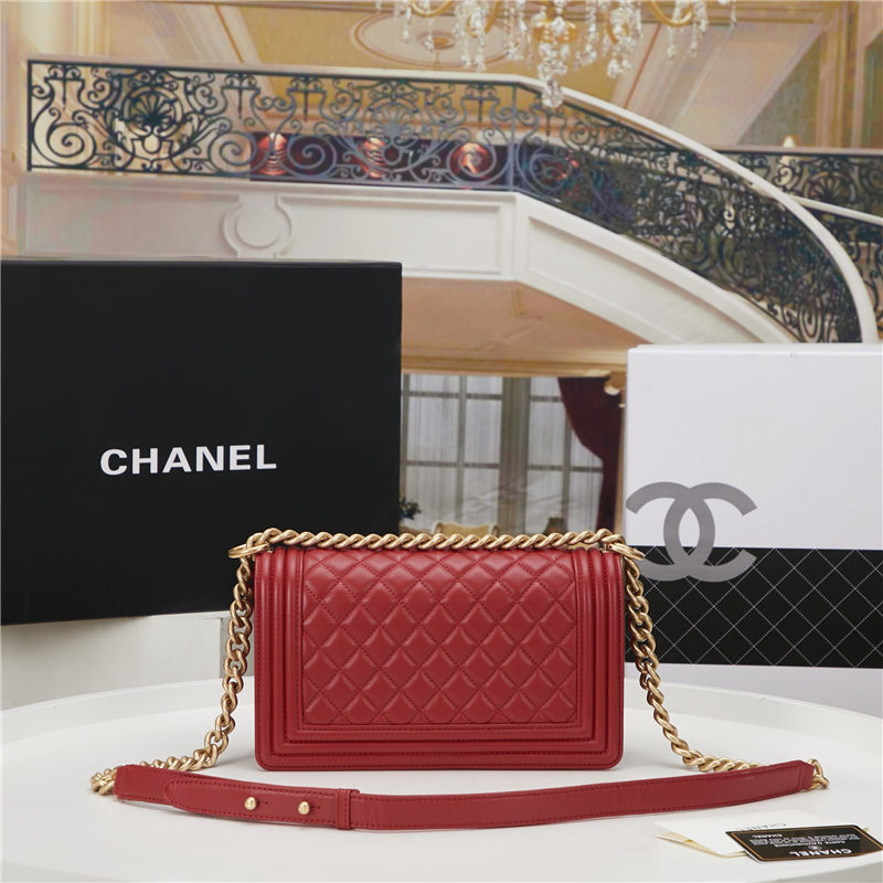 BOY Chanel HANDBAG Lambskin Red B