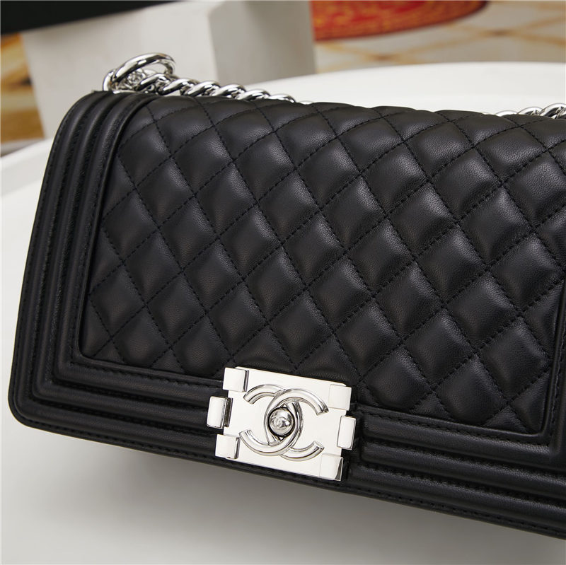 BOY Chanel HANDBAG Lambskin Black B