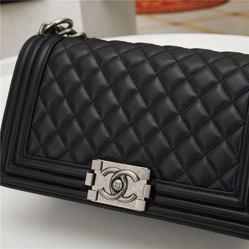 BOY Chanel HANDBAG Lambskin Black B