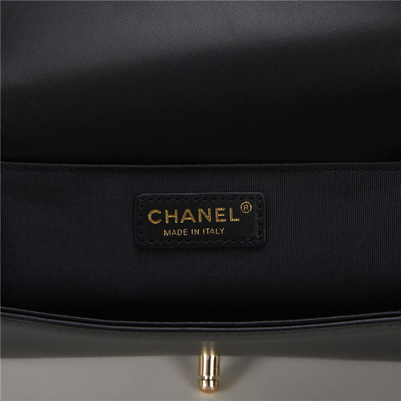 BOY Chanel HANDBAG Lambskin Black B