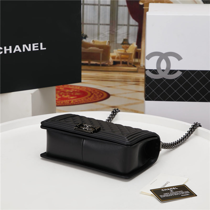 BOY Chanel HANDBAG Lambskin Black B