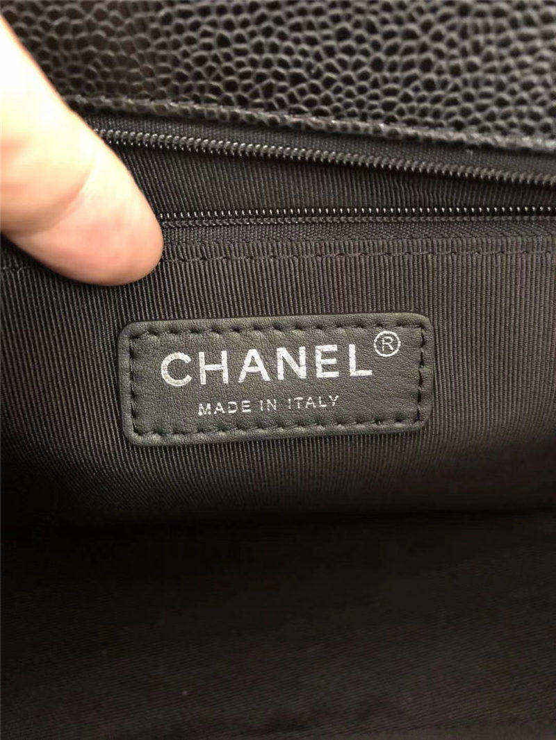 LARGE BOY Chanel HANDBAG Grained Calfskin Black High