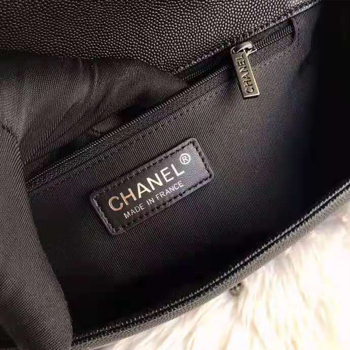 LARGE BOY Chanel HANDBAG Grained Calfskin Black High