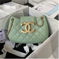 Chanel MEDIUM MESSENGER BAG Lambskin & Gold-Tone Metal AS4610 Green A