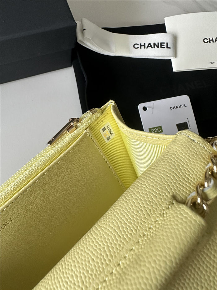 Classic Wallet on Chain AP0250 Grained Calfskin Yellow Gold Metal A