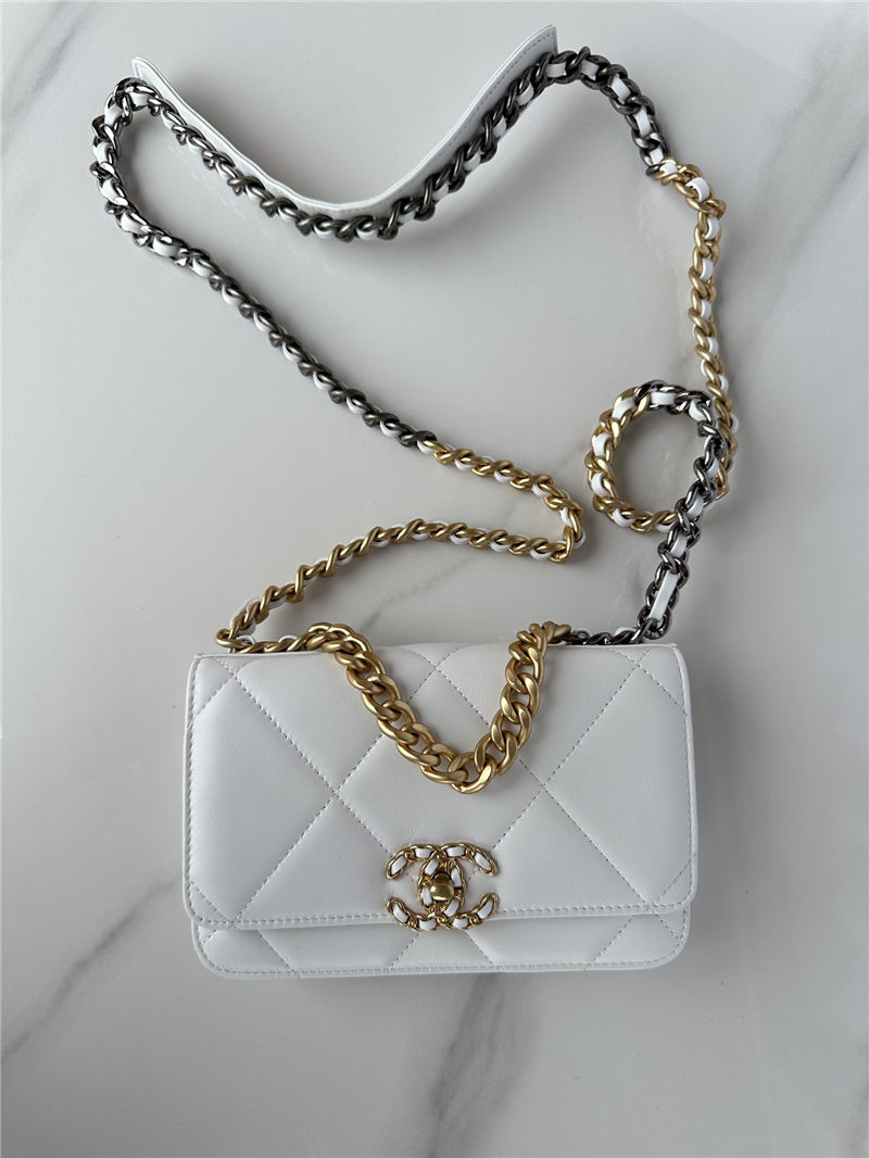 Chanel 19 WALLET ON CHAIN-A Shiny Lambskin, Gold/Silver-Tone & Ruthenium-Finish Metal White A