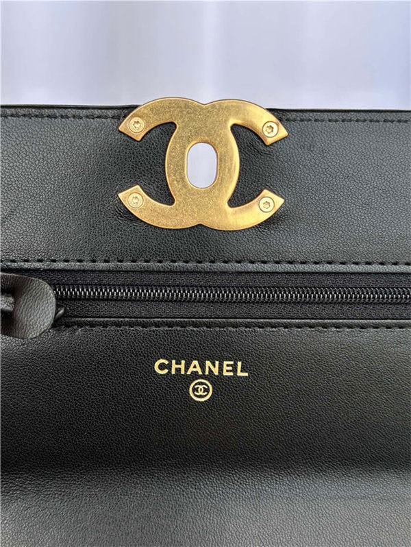 Chanel 19 WALLET ON CHAIN-A Shiny Lambskin, Gold/Silver-Tone & Ruthenium-Finish Metal Black A