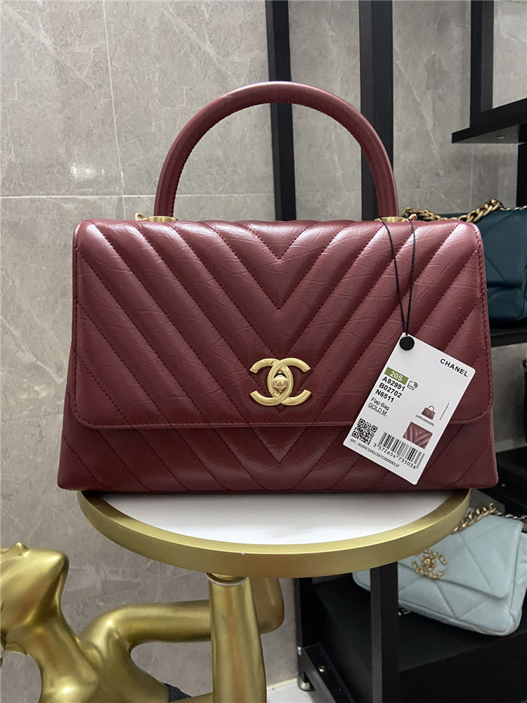 FLAP BAG WITH TOP HANDLE Chevrons Pattern Shiny Calfskin Burgundy Gold Metal High