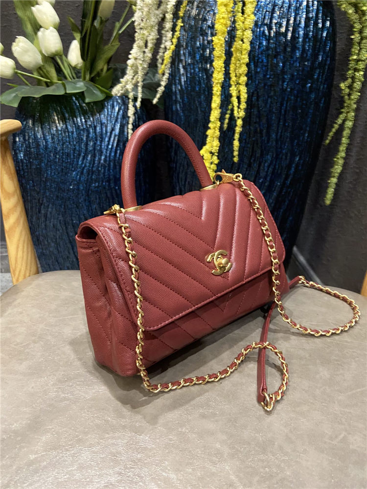 SMALL FLAP BAG WITH TOP HANDLE Chevrons Pattern Grained Calfskin Gold Metal Burgundy High