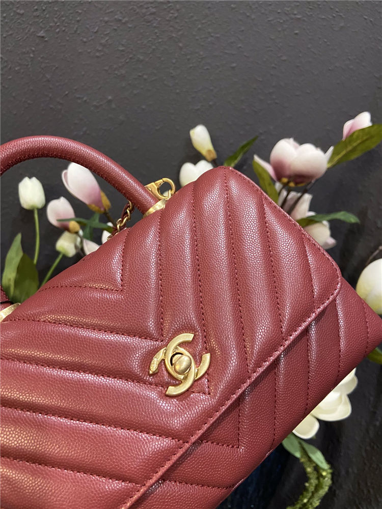 SMALL FLAP BAG WITH TOP HANDLE Chevrons Pattern Grained Calfskin Burgundy Gold Metal High