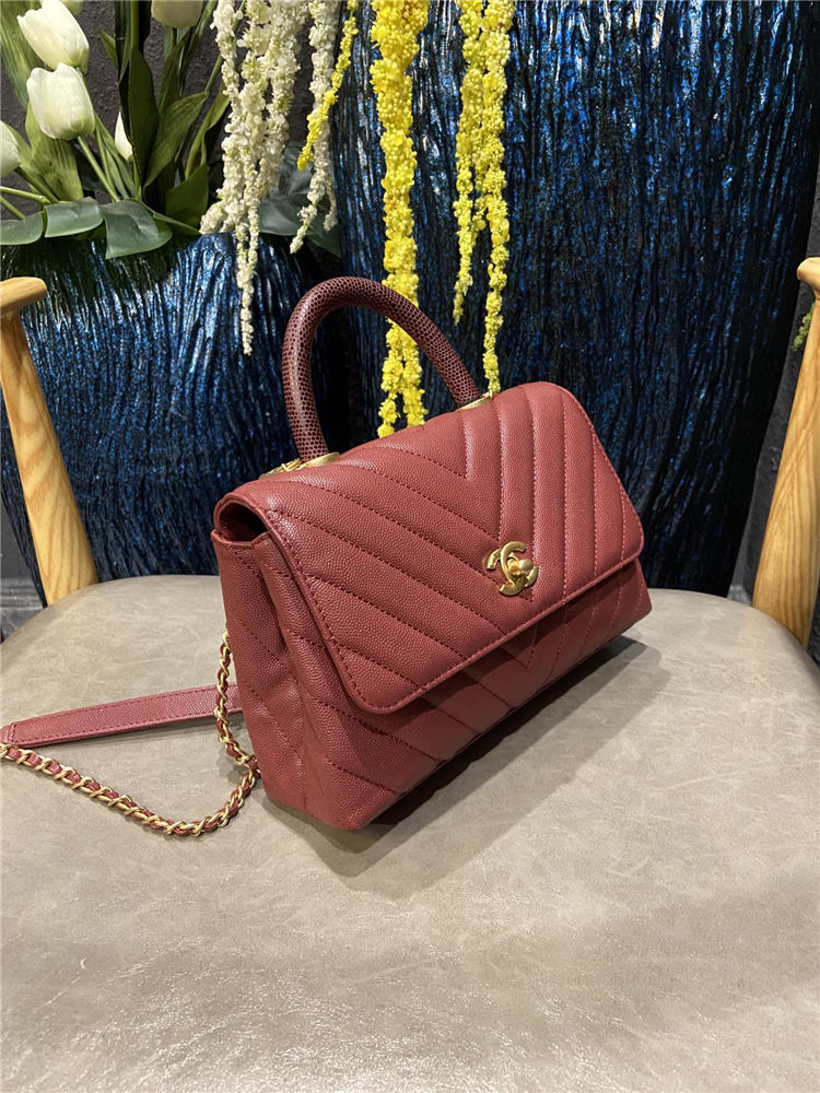 SMALL FLAP BAG WITH TOP HANDLE Chevrons Pattern Grained Calfskin Gold Metal Burgundy High