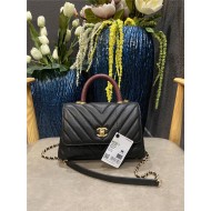 SMALL FLAP BAG WITH TOP HANDLE Chevrons Pattern Grained Calfskin Black Gold Metal High