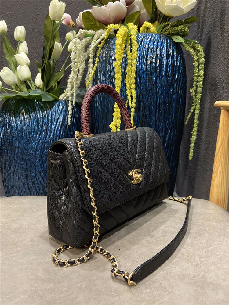 SMALL FLAP BAG WITH TOP HANDLE Chevrons Pattern Grained Calfskin Gold Metal Black High