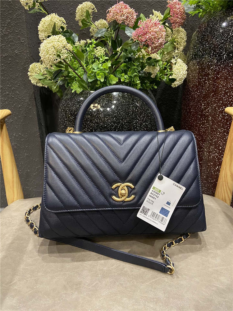 FLAP BAG WITH TOP HANDLE Chevrons Pattern Grained Calfskin Gold Metal Navy Blue High