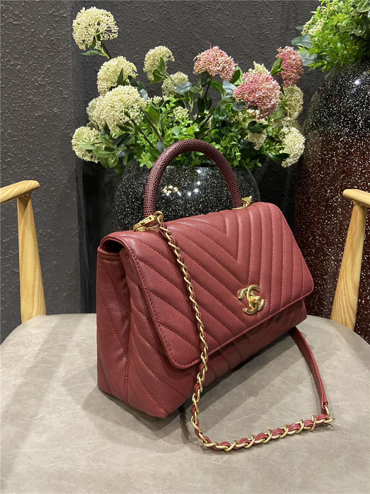 FLAP BAG WITH TOP HANDLE Chevrons Pattern Grained Calfskin Gold Metal Burgundy High