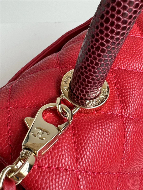 SMALL FLAP BAG WITH TOP HANDLE Grained Calfskin Red Gold Metal High