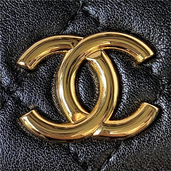 Chanel CLUTCH WITH CHAIN AP3378 Shiny Aged Calfskin & Gold-Tone Metal Black High