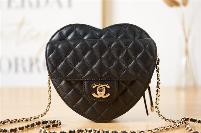 Chanel HEART BAG Lambskin & Gold-Tone Metal AS3191 A