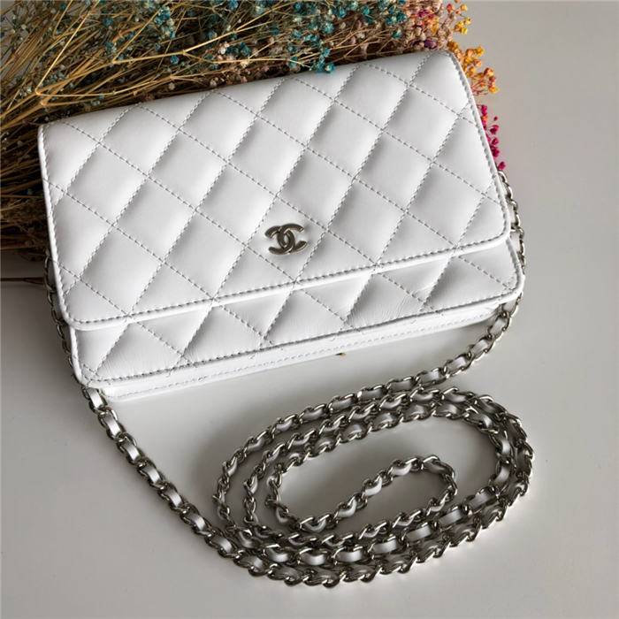 Classic Wallet on Chain A33814 Lambskin White Silver Metal B