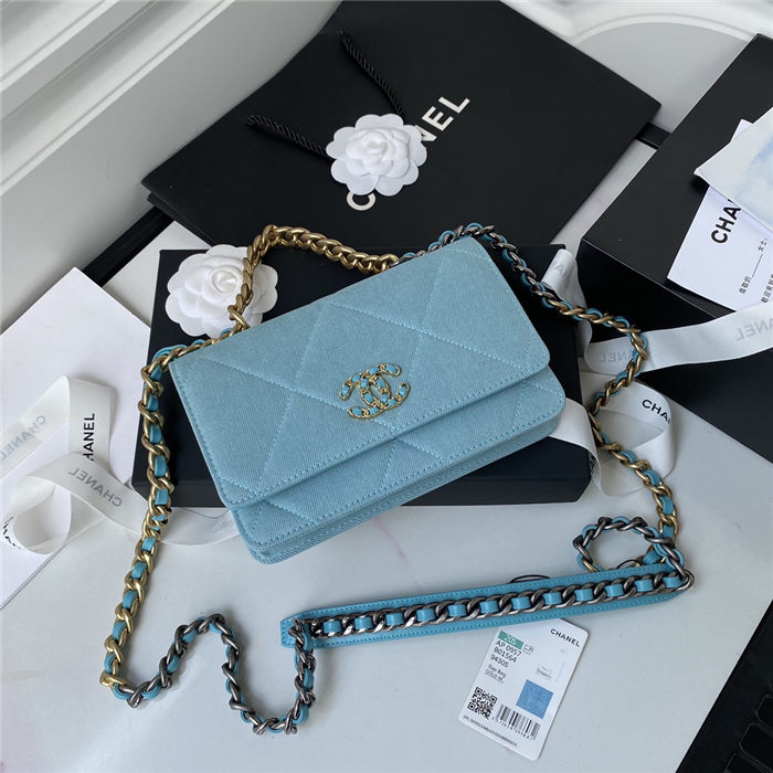 Chanel 19 WALLET ON CHAIN Blue A