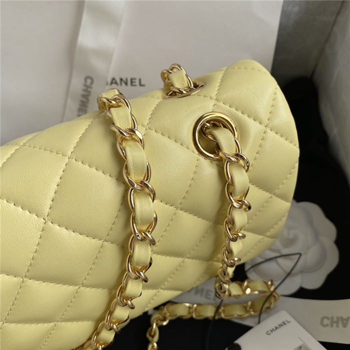 Medium CLASSIC HANDBAG Lambskin Yellow Gold Metal A