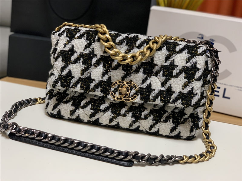 Large Chanel 19 Flap Bag Tweed Gold-Tone Houndstooth Black-White High