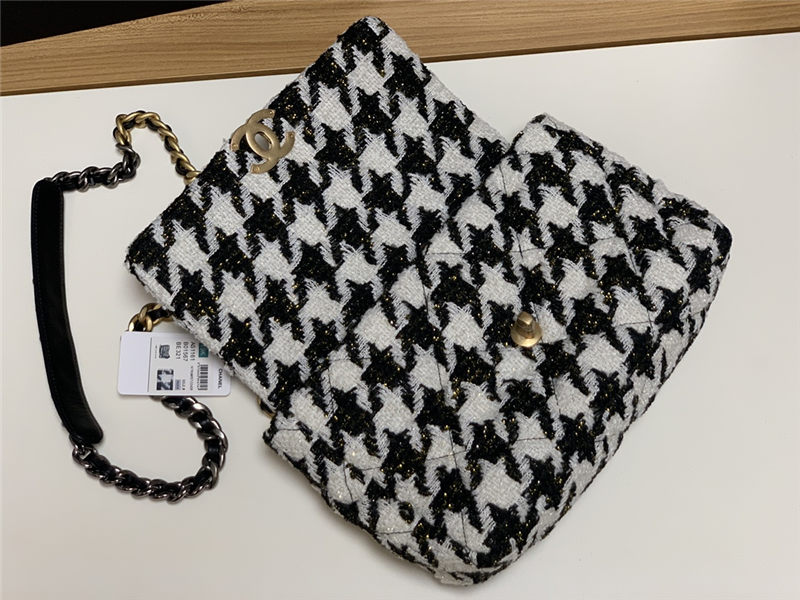 Large Chanel 19 Flap Bag Tweed Gold-Tone Houndstooth Black-White High